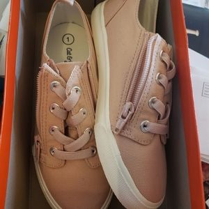 Cat & Jack Pink Girls zip sneakers NWT